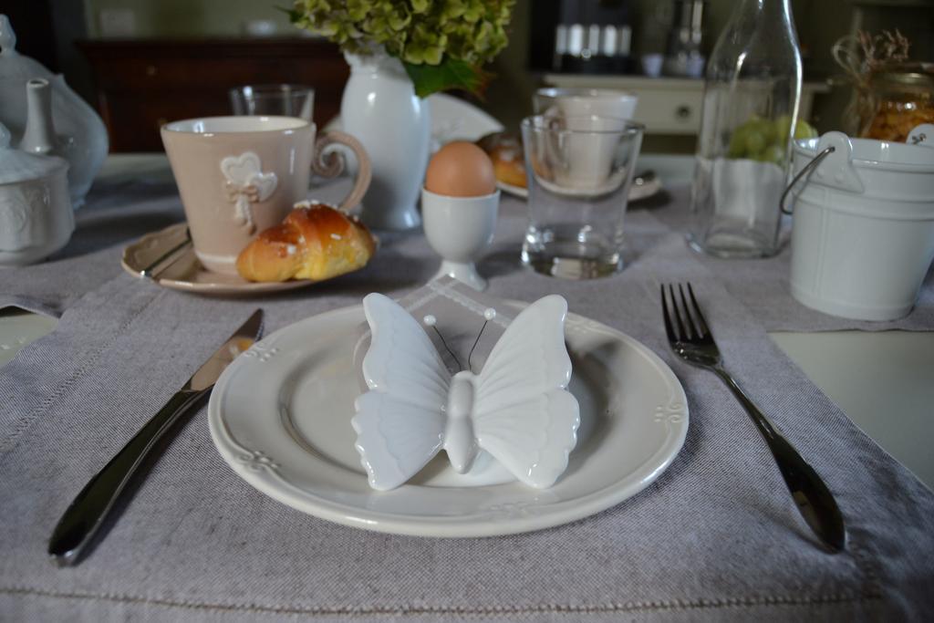 B&B Dimora Delle Donnole Bergamo Alta Exteriör bild