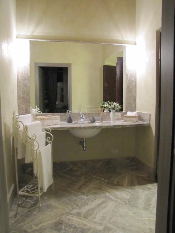 B&B Dimora Delle Donnole Bergamo Alta Exteriör bild